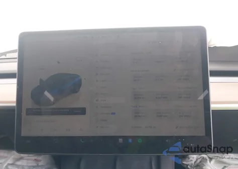 2022 Tesla Model Y Long Range Dual Motor All-Wheel Drive z USA, uszkodzony, nr VIN 7SAYGDEE0NF439009